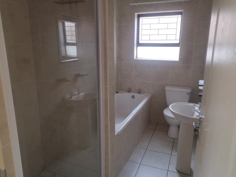 2 Bedroom Property for Sale in Campher Park Eastern Cape